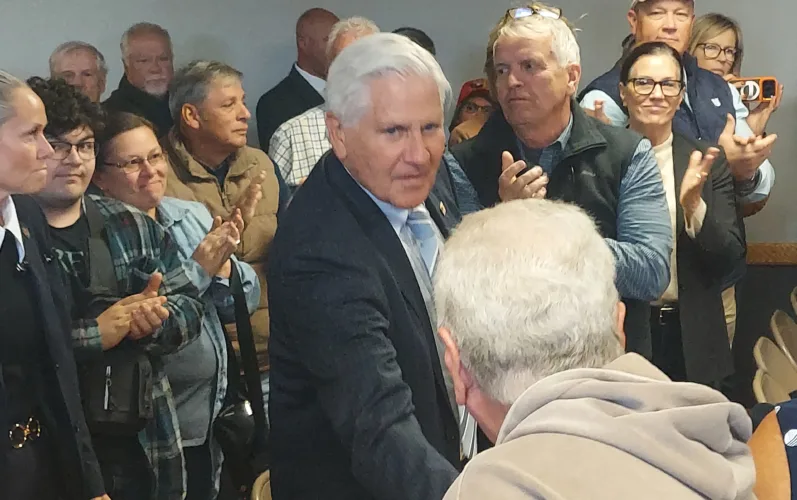 Candidate fires up Dunkirk crowd during stop